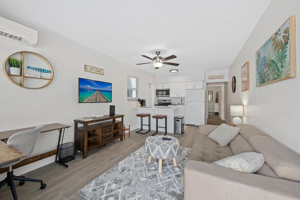 Comfy Bnb W/ King Bed + Work/Travel + Beach 8 Min Hallandale Beach Exterior photo